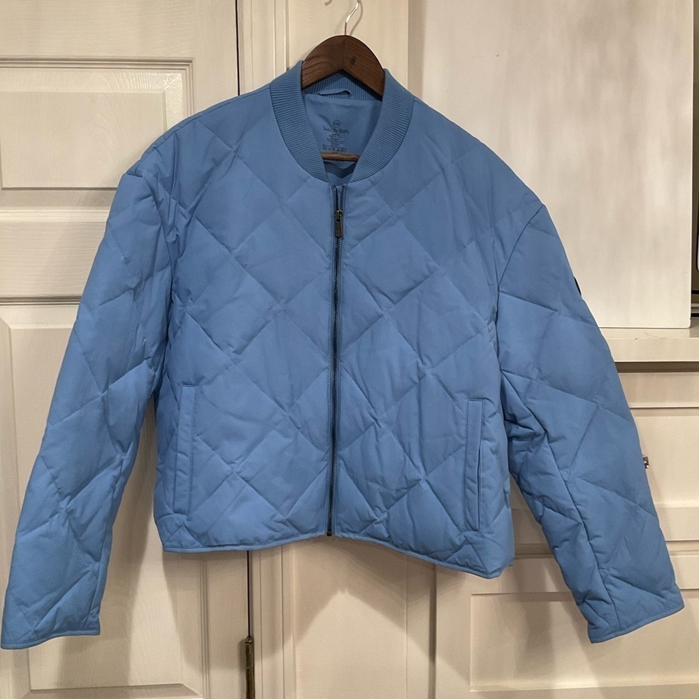 Sweaty Betty puffer fabulous bomber jacket style. Like New! - Picture 3 of 8